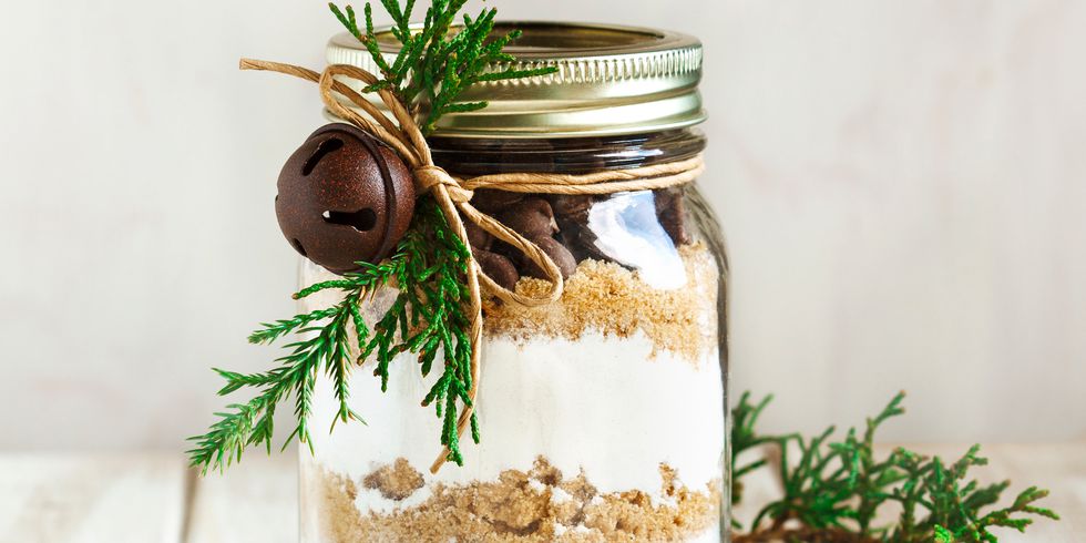 https://paintpower.net/wp-content/uploads/2018/11/mason-jar-christmas-crafts-1542305764.jpg